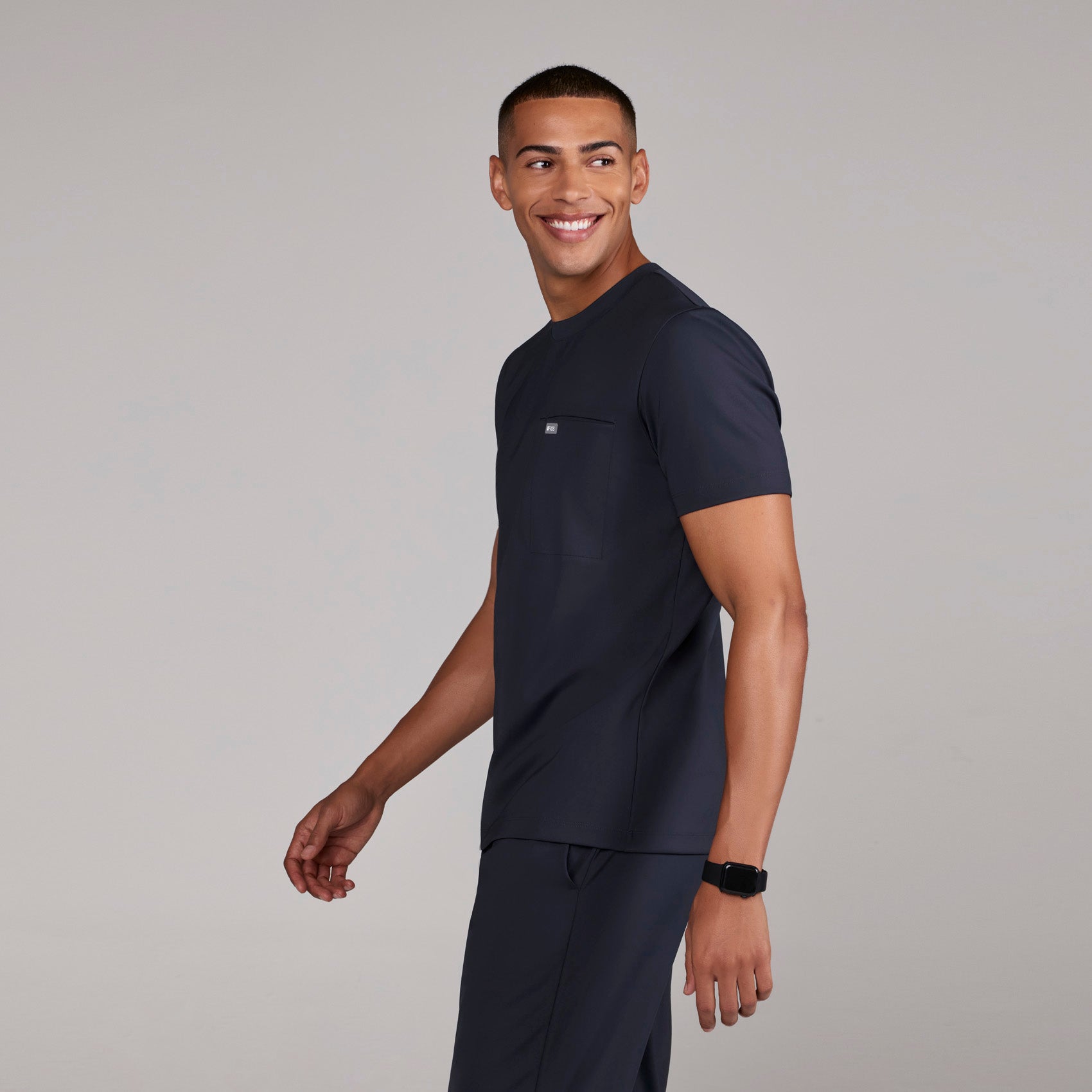 FIGS Darien FORMx Crewneck Scrub Top - Image 4