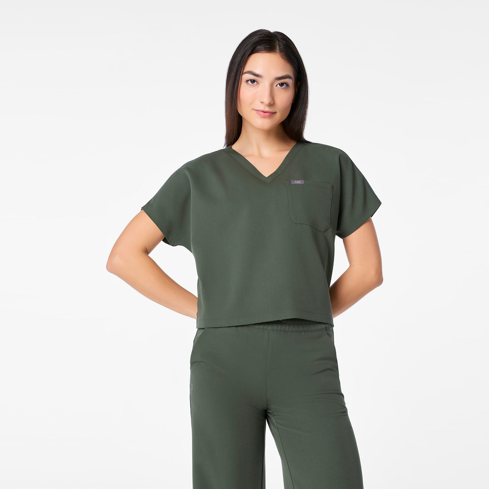 FIGS Arua Cropped V-Neck One-Pocket Scrub Top - Image 14