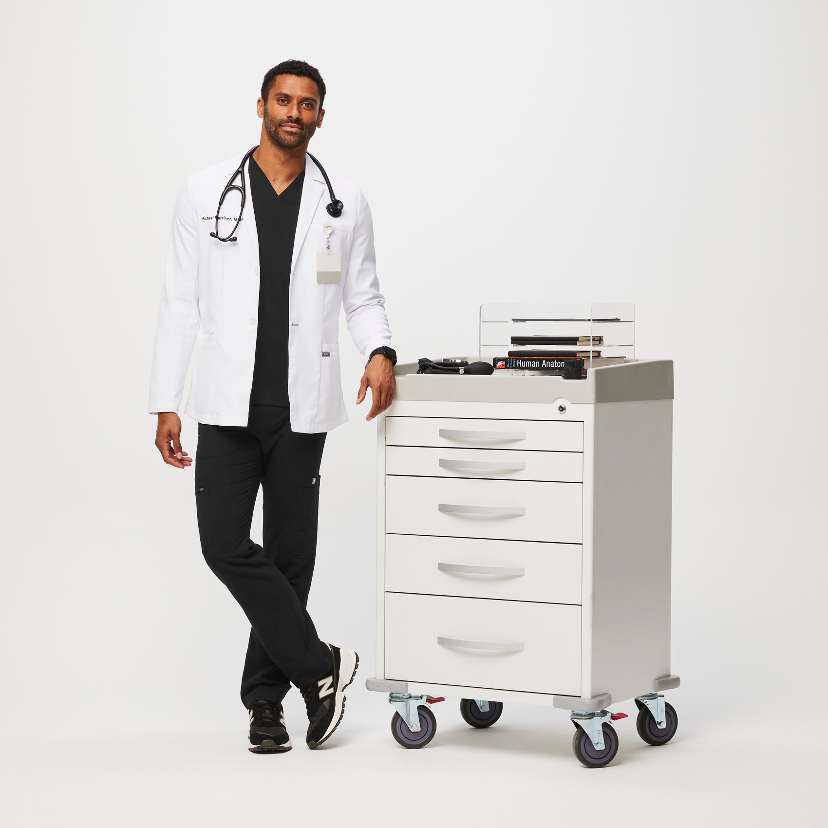 FIGS Harlem Slim Short Lab Coat Medical Workwear - Image 3