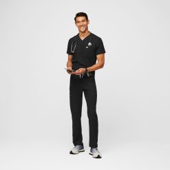 Alternative view of FIGS Axim Cargo Scrub Pants