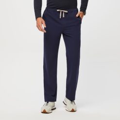 Alternative view of FIGS Pisco Basic Scrub Pants