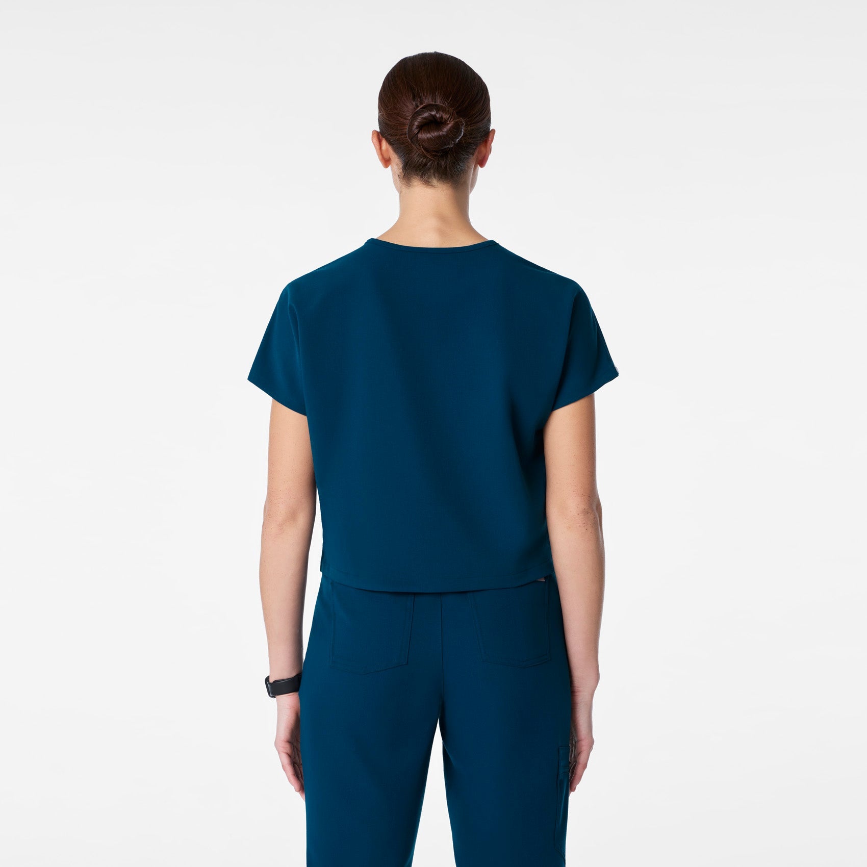 FIGS Arua Cropped V-Neck One-Pocket Scrub Top - Image 6